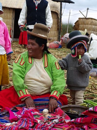 Schwimmende Schilfinseln der Uros